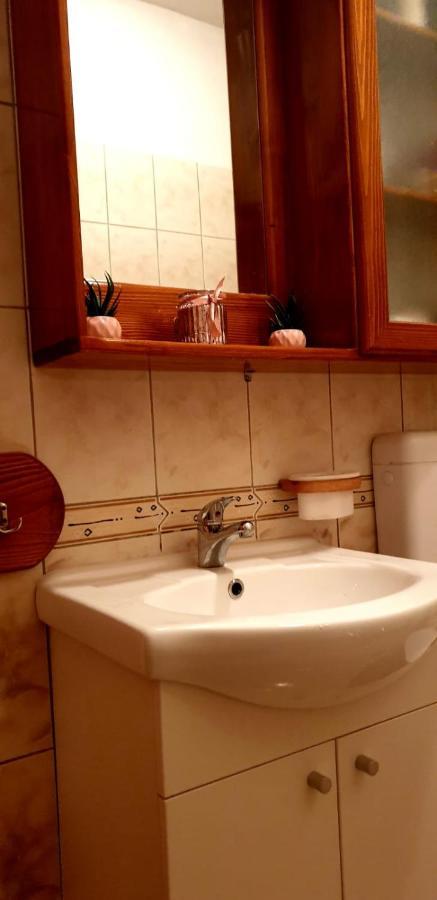 Apartman Rabatin Sveti Filip i Jakov Exteriör bild