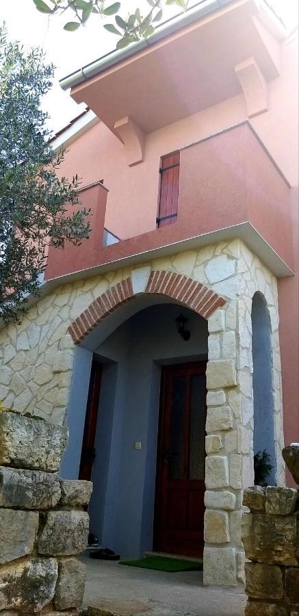 Apartman Rabatin Sveti Filip i Jakov Exteriör bild
