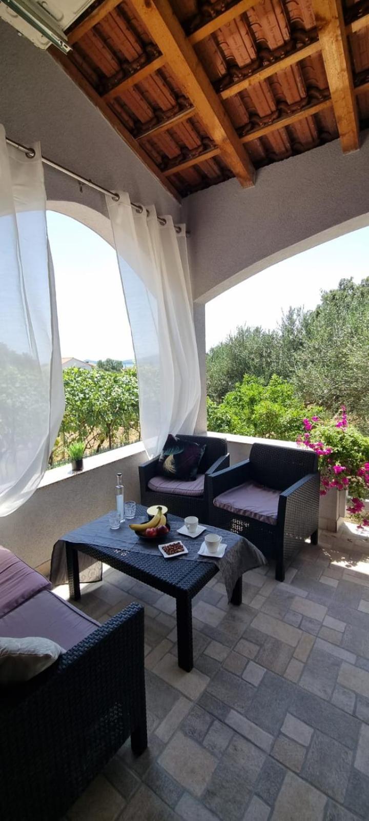 Apartman Rabatin Sveti Filip i Jakov Exteriör bild